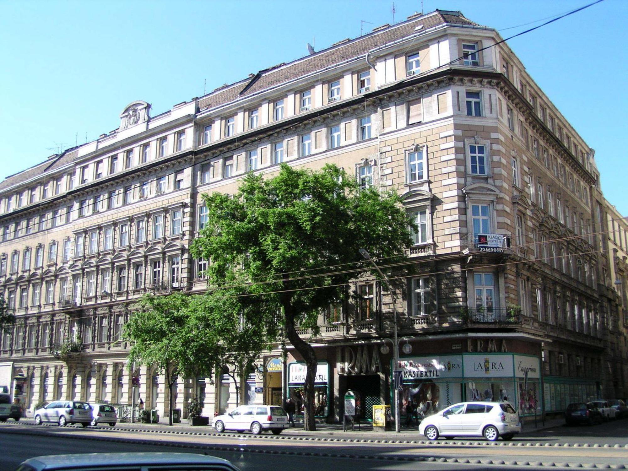 Eitans Guesthouse Budapeste Exterior foto